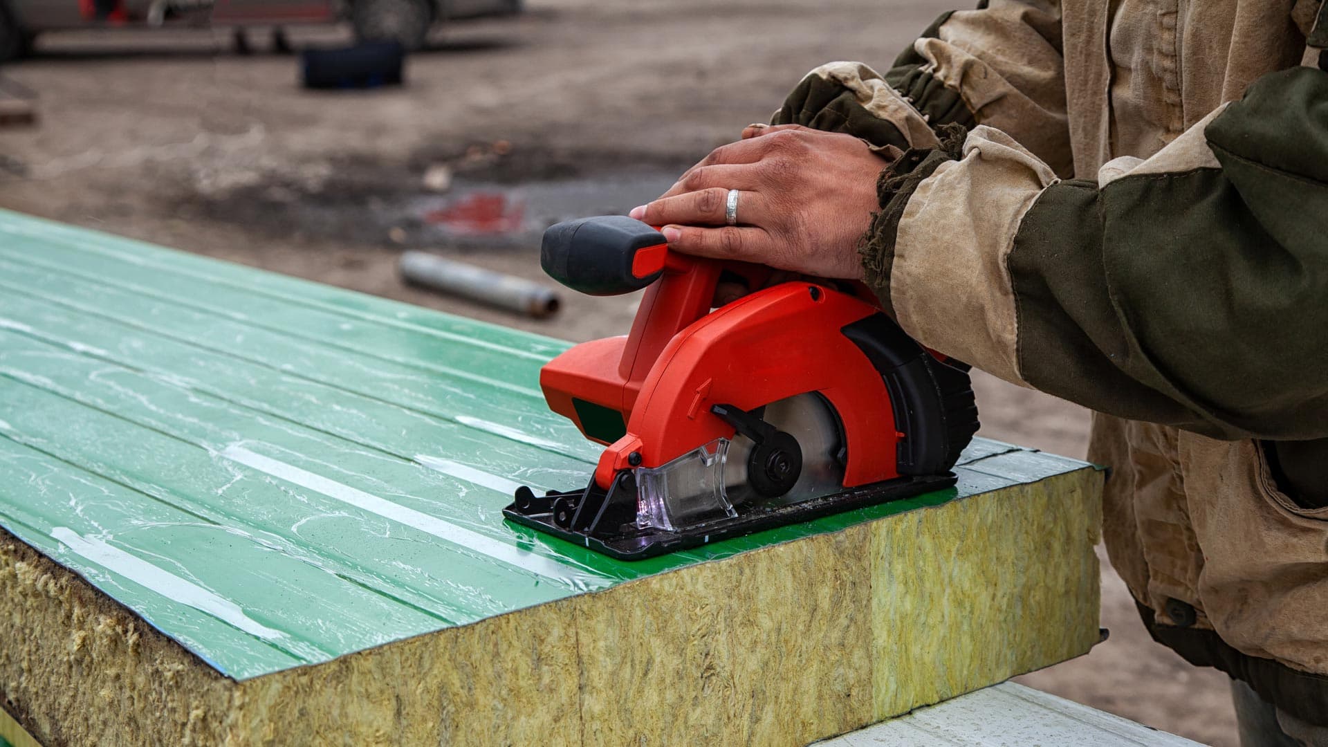 ¿Necesita una empresa para instalar panel sándwich en Pontevedra?